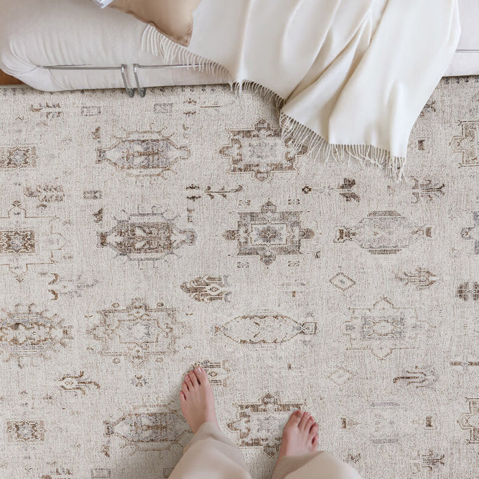 Airgugu  Heritage Classique Shell White Hazy Heraldry Rug